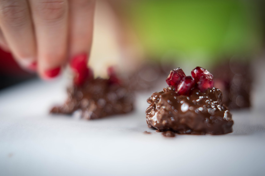 Chocolate Drops Pomegranate Seeds