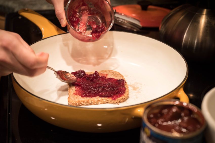 cranberry-sauce-on-bread